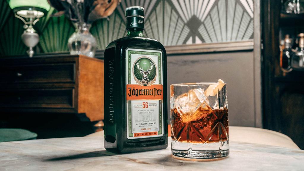 Jagermeister Licor Alemán a Base de Hierbas 1 L