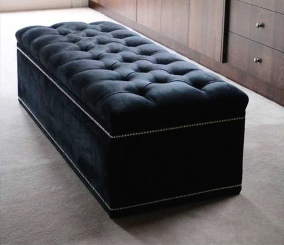Banqueta Pie de Cama 'Monarca' - Modelo 2 (Imperial, Tela, Botón de Tela, Pata Cónica Metálica)