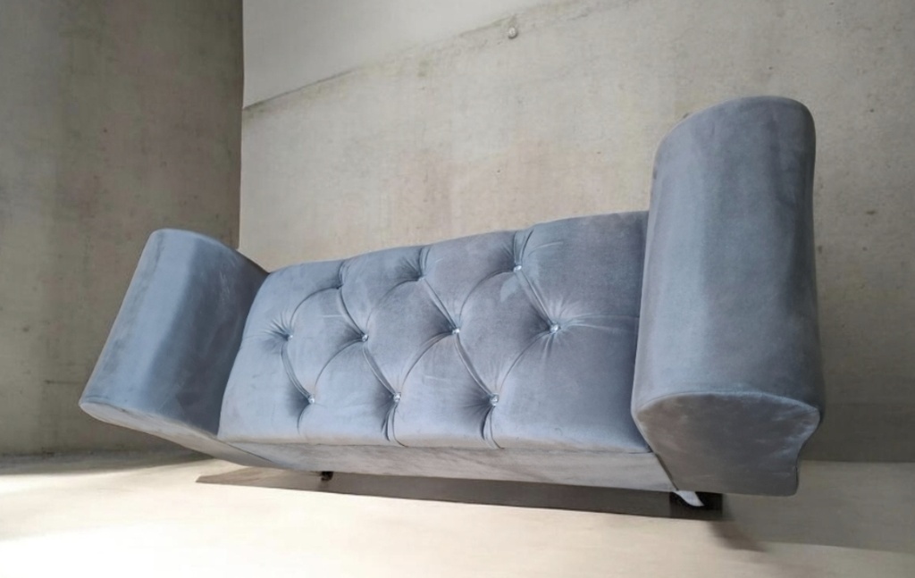 Banqueta Pie de Cama 'Majestic' - Modelo 3 (Imperial, Tela, Botón de Tela, Pata Cónica Metálica)